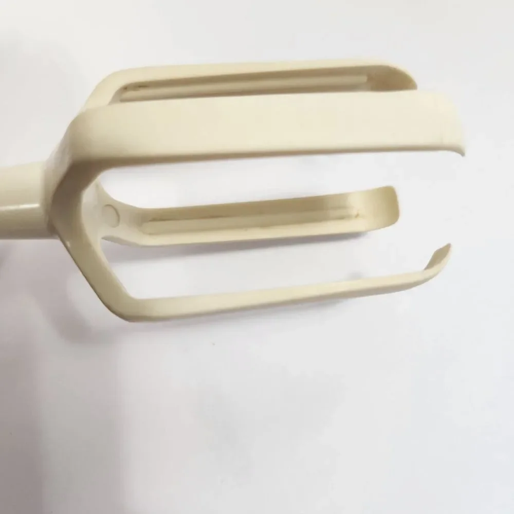 Vintage Scovill Hamilton Beach Mixette Hand Mixer Model 97 W Open Ended Beaters